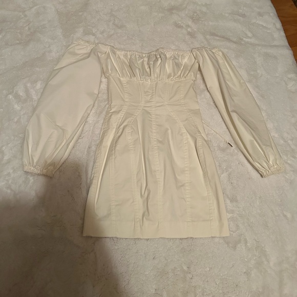 HOUSE OF CB - Picture 3 of 5